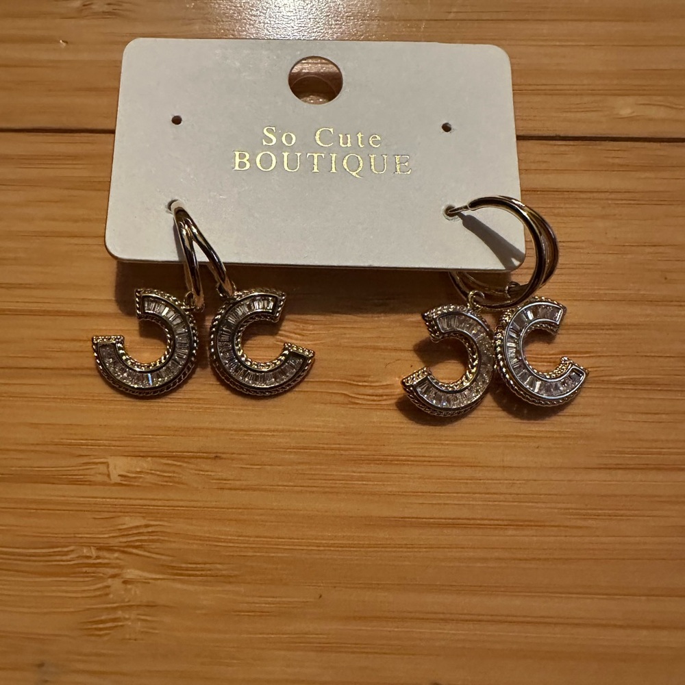 3 for $20 🎉🎊🎉Gold Earrings